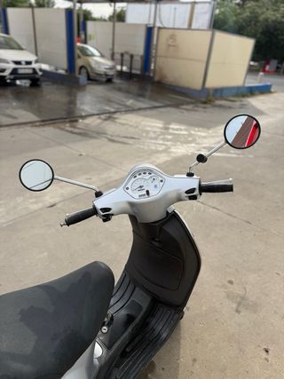 Piaggio Vespa LX 50 Plata