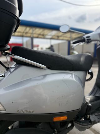 Piaggio Vespa LX 50 Plata