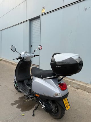 Piaggio Vespa LX 50 Plata