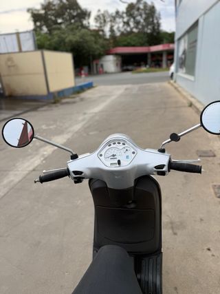 Piaggio Vespa LX 50 Plata