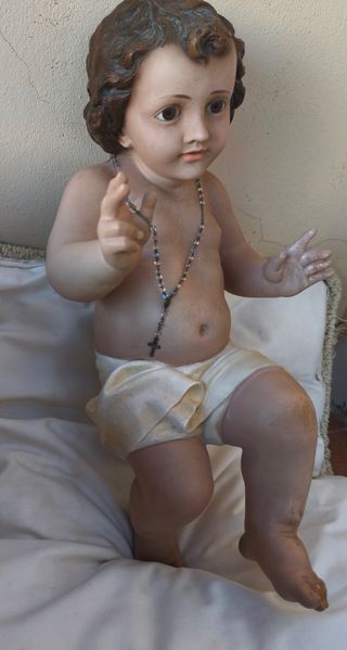 Niño Jesús antiguo con rosario opcional