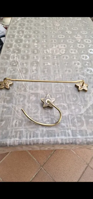 Perchas baño estrellas oro viejo