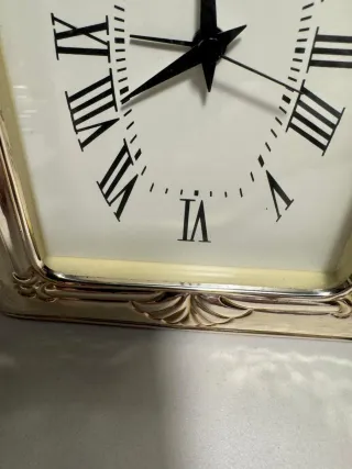 Reloj de plata de ley. En perfecto funcionamiento.