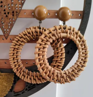 3 pares pendientes madera y ratán