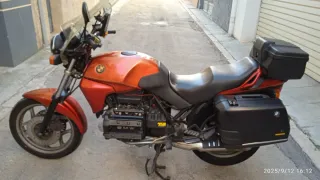 BMW K75 con maletas originales