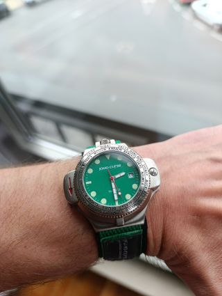 Reloj Brújula JOMO Verde y Plateado