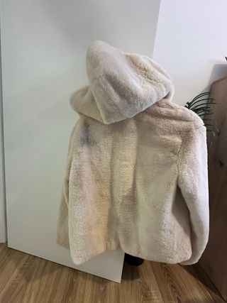 Chaqueta pelo Stradivarius beige