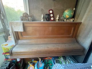 Piano de madera clásico