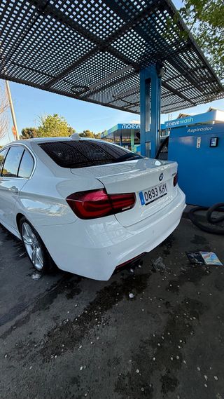 BMW 320i Pack M