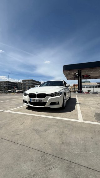 BMW 320i Pack M