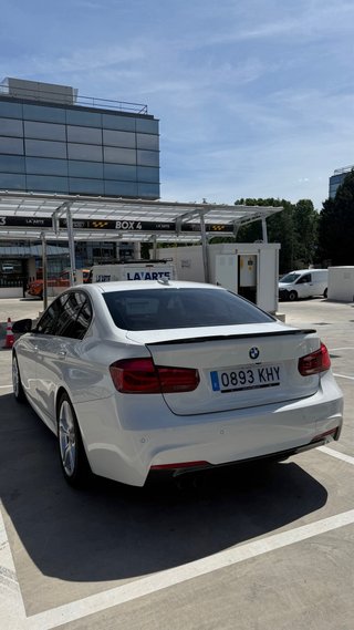BMW 320i Pack M