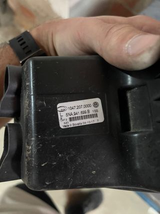 Faro Antiniebla Izq VW 5NA941699B