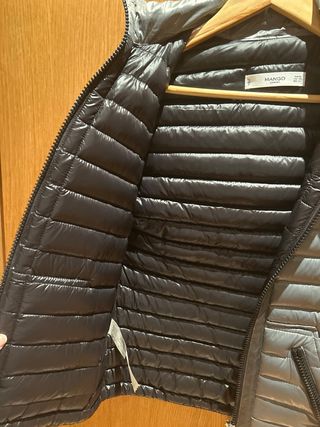 Chaqueta plumas de pato. ligera Mango plateada