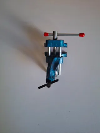 Mini tornillo de banco azul