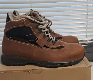 Scarponcini antinfortunistica Tacconi marroni.