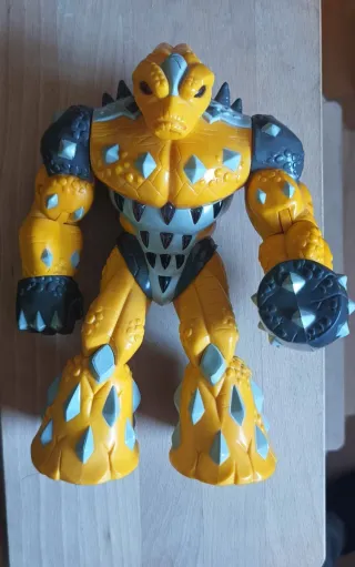 Juguete Gormiti Guerrero Amarillo