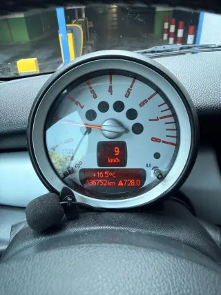 MINI Cabrio 2010