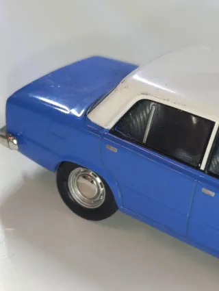 LADA VAZ-2101 DE 1980 TAXI ADDIS ABABA 1/43 ALTAYA