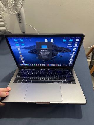 MacBook Pro 13 2017 4 Thunderbolt 3 Ports