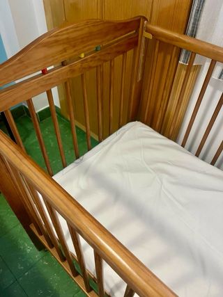 Cuna de Madera Maciza + Colchón + Chichonera