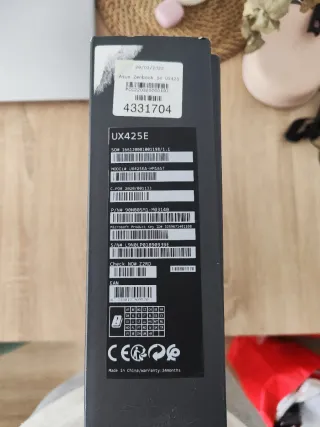 Portatile ASUS Zenbook 14 UX425