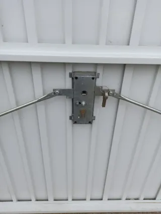 Puerta de garaje basculante 2.15x2.50