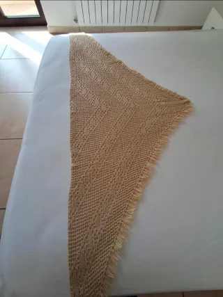 Scialle donna artigianale beige