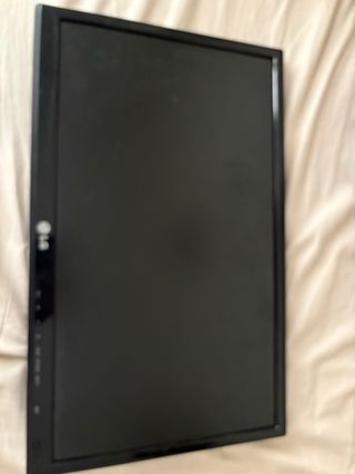 Televisor LG 22LS5400