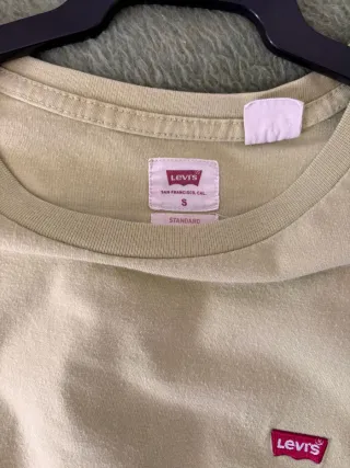 Camiseta Levi's verde oliva talla S