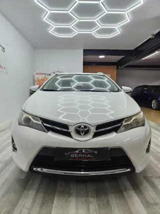 Toyota Auris Touring Sports 2014