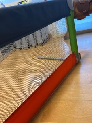 Barrera de seguridad para cama infantil