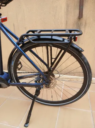 Bicicleta Eléctrica Cannondale Azul.