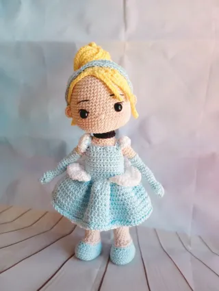 Principessa Amigurumi Cenerentola Uncinetto