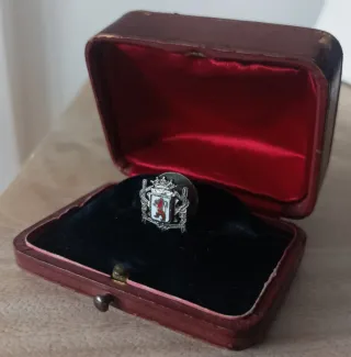 Insignia OJE Plata Falange