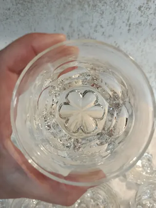 12 Vasos de Vidrio Tallado