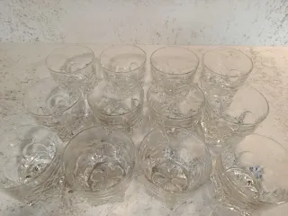 12 Vasos de Vidrio Tallado