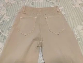 Pantalón de mujer beige