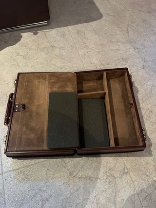 Maletín médico de piel marrón