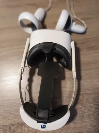 Oculus Quest 2 con mandos y batería auxiliar