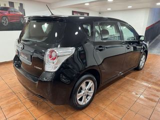 TOYOTA VERSO 2010