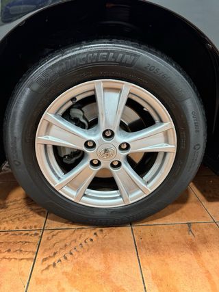 TOYOTA VERSO 2010