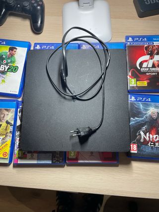 PS4 (PlayStation 4) Negra + Mando + Juegos