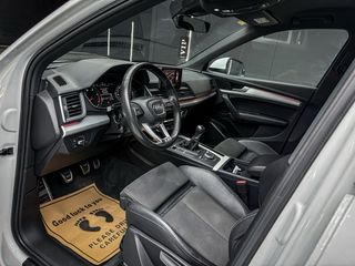 Audi Q5 S-LINE