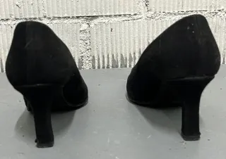 Zapatos Yanko Collection tacón cuadrado ante negro