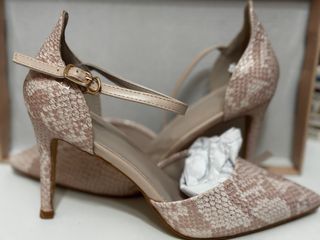 Zapatos tacón piel serpiente beige/rosa T37