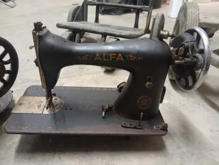 Máquinas de coser Alfa antiguas