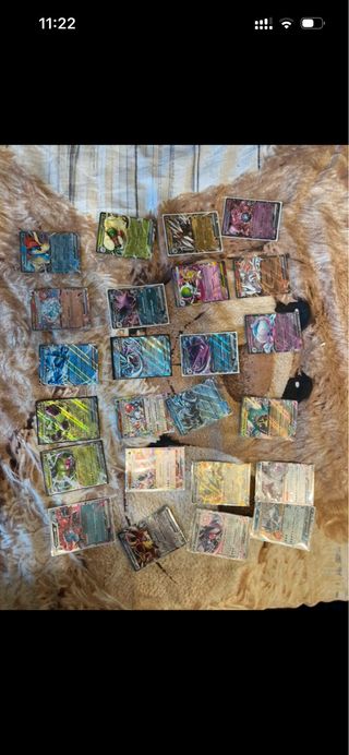 Lotto 100 carte Pokemon: 1 Ultra + 10 Brillanti