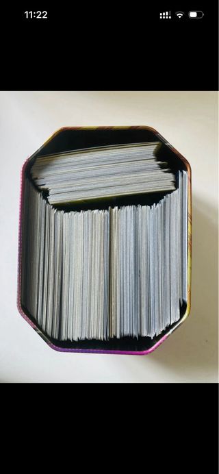 Lotto 100 carte Pokemon: 1 Ultra + 10 Brillanti