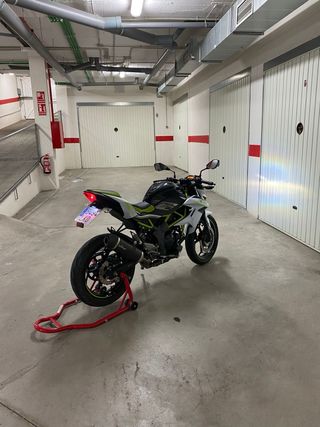 Kawasaki Z125 ABS Impecable. Revisiones al dia.