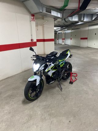Kawasaki Z125 ABS Impecable. Revisiones al dia.